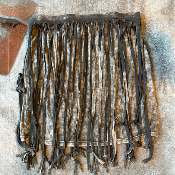 POL Black Garment - Picture 1 of 7